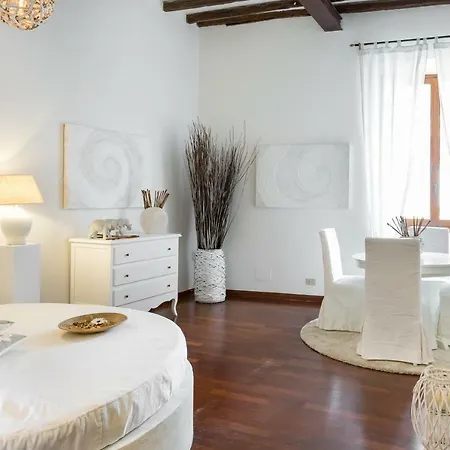 Ghetto Dream With Terrace For 7 People Rome